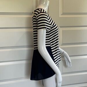 Eri+Ali V-neck Hi Lo Short Sleeve Top Navy S